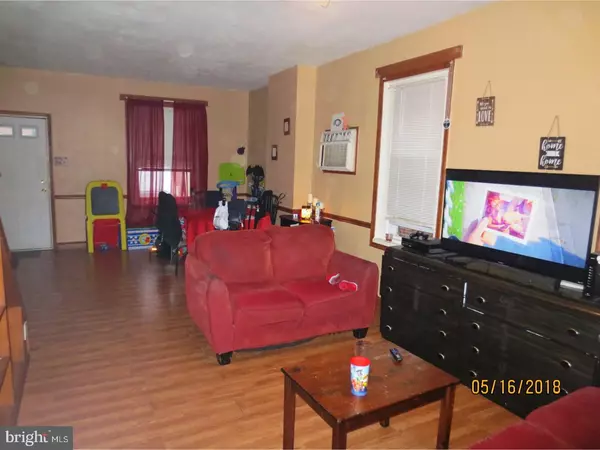 Philadelphia, PA 19135,6638 GLENLOCH ST
