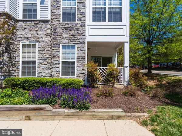 5963 FOUNDERS HILL DR #104, Alexandria, VA 22310