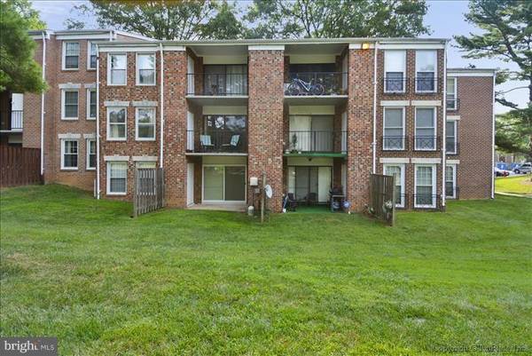 Gaithersburg, MD 20878,838 QUINCE ORCHARD BLVD #202