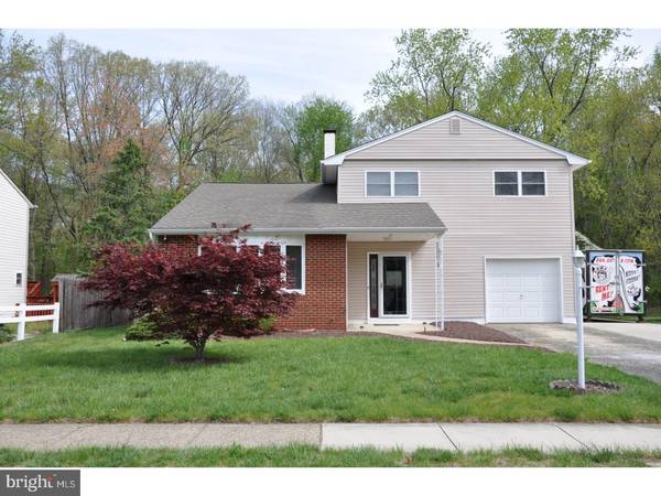 8 PEABODY LN, Hamilton Township, NJ 08619