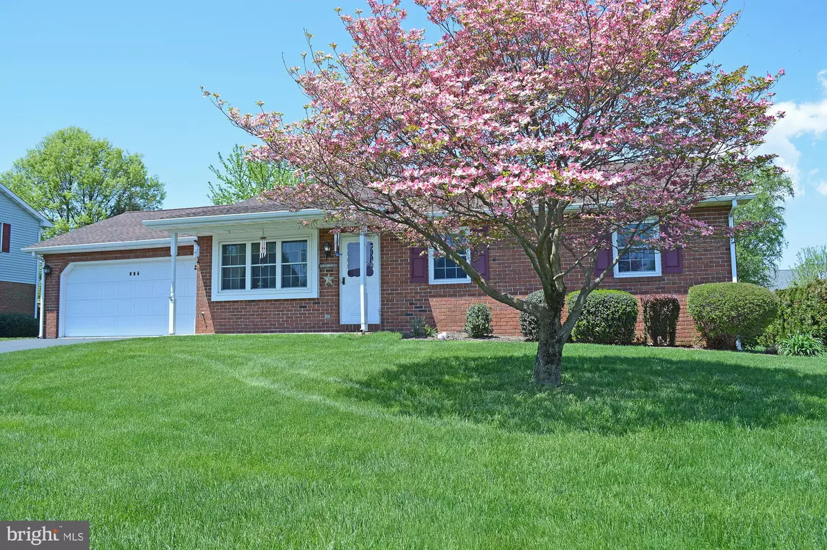 Ephrata, PA 17522,226 STEPHEN LN