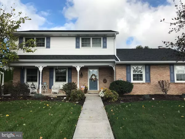 Palmyra, PA 17078,63 SANDALWOOD DR