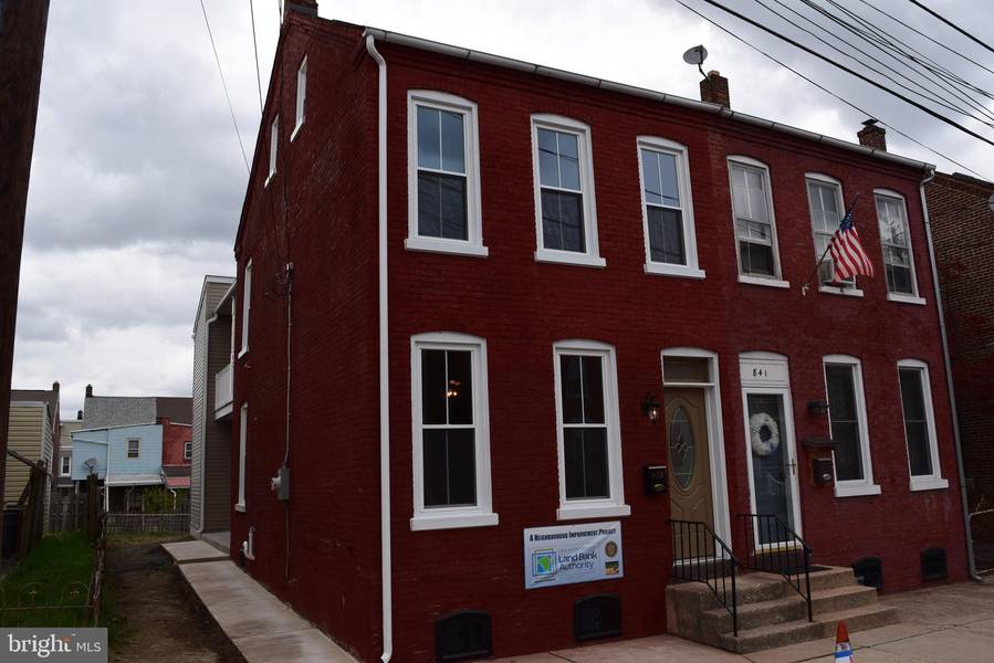 839 BLUNSTON ST, Columbia, PA 17512