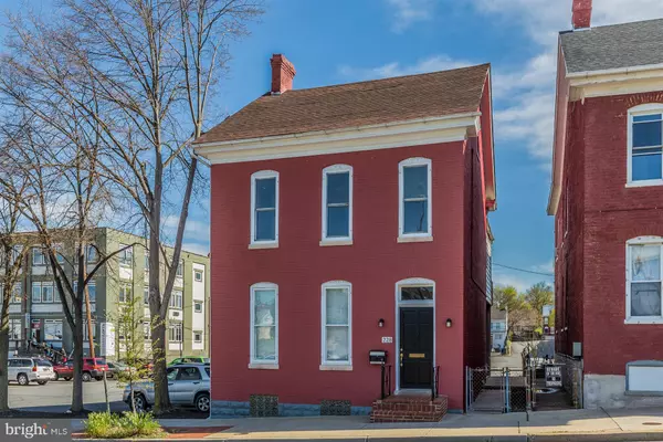 228 WASHINGTON ST, Hagerstown, MD 21740