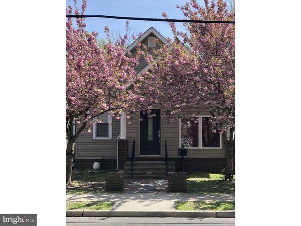 5 MAPLE AVE, Berlin, NJ 08009