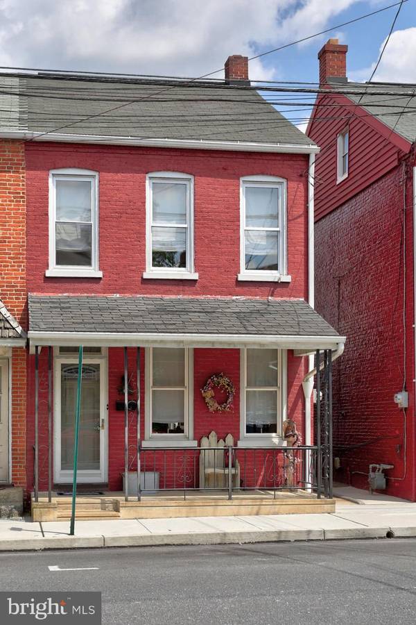 137 S 8TH ST, Columbia, PA 17512