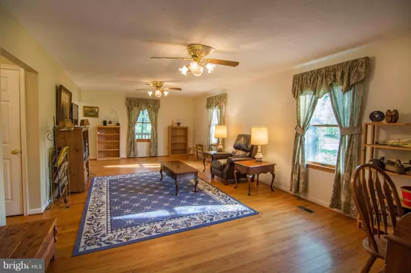 Chester Gap, VA 22623,131 VALLEY VIEW DR