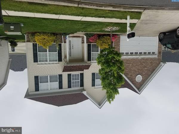 906 SWEET BRIAR CIR, Deptford, NJ 08096