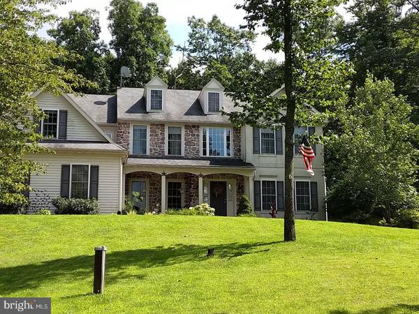 312 QUAKER HILL RD, Morgantown, PA 19543