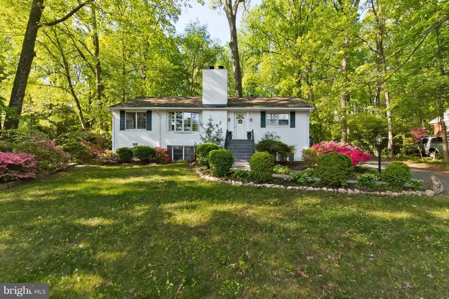 6647 KERNS RD, Falls Church, VA 22042