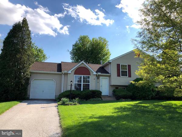 5 CYPRESS POINT RD, Felton, PA 17322