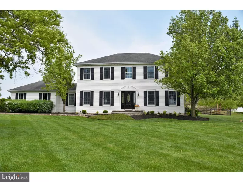 210 YORKTOWN DR, Mullica Hill, NJ 08062