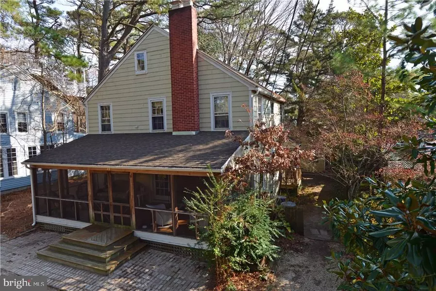 28 HENLOPEN AVE, Rehoboth Beach, DE 19971