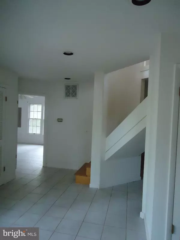 Ocean View, DE 19970,29354 CEDAR NECK RD