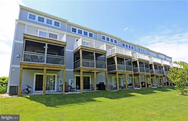 Rehoboth Beach, DE 19971,42 CANAL LANDING CT