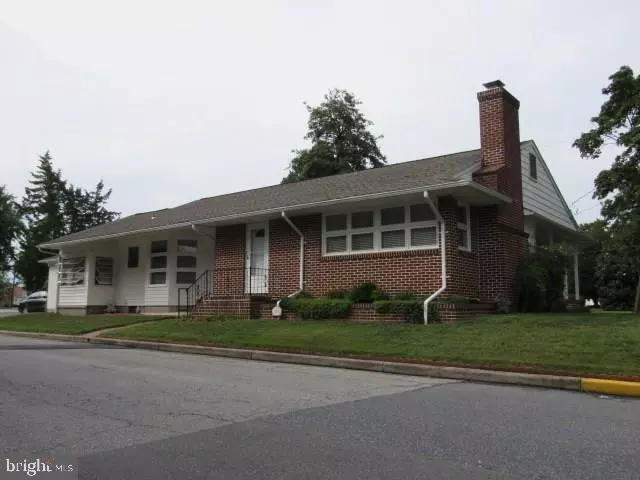 125 DELAWARE AVE, Laurel, DE 19956