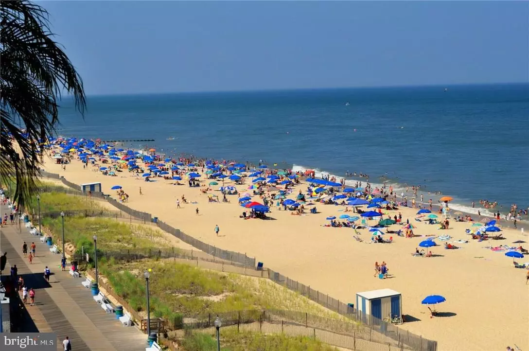 Rehoboth Beach, DE 19971,307 S BOARDWALK #807