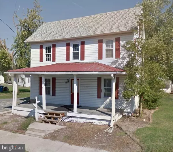 100 W LIBERTY ST, Harrington, DE 19952