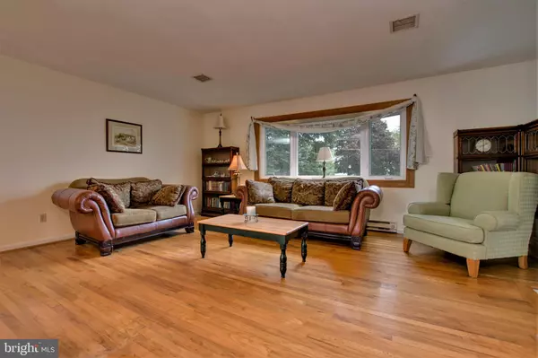 Mechanicsburg, PA 17055,108 HEMLOCK CT