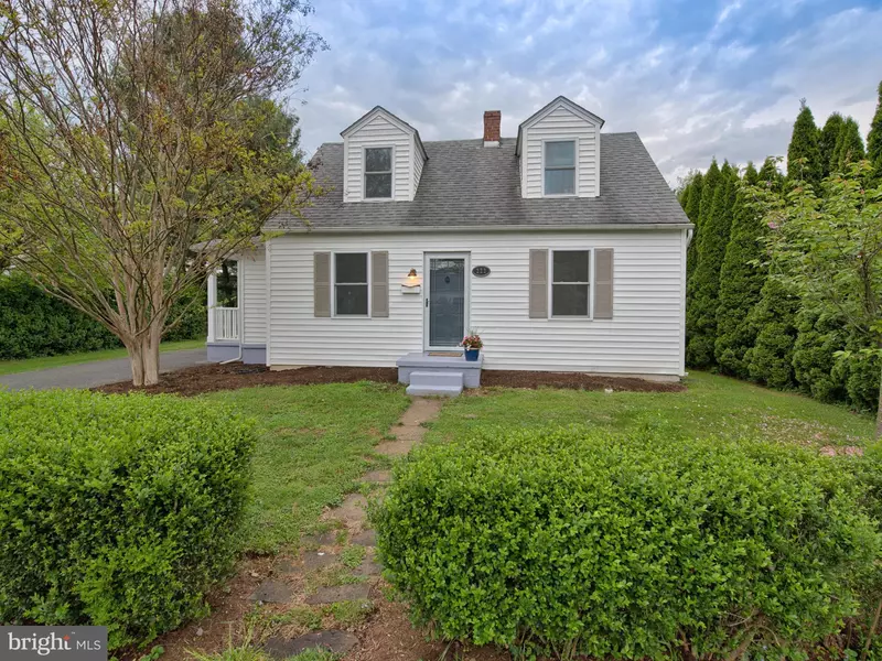 222 TREADWELL ST, Berryville, VA 22611