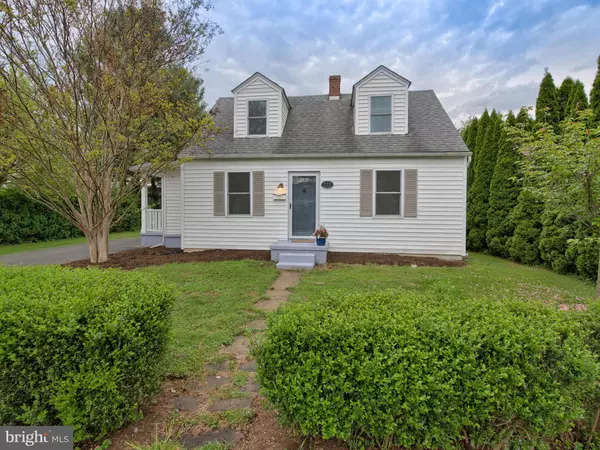 222 TREADWELL ST, Berryville, VA 22611