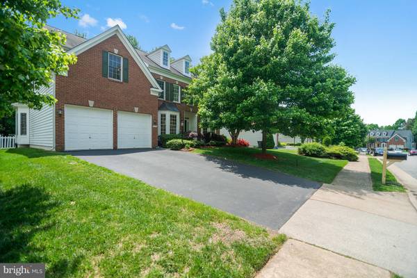 10203 GLEN CHASE CT, Fairfax, VA 22032