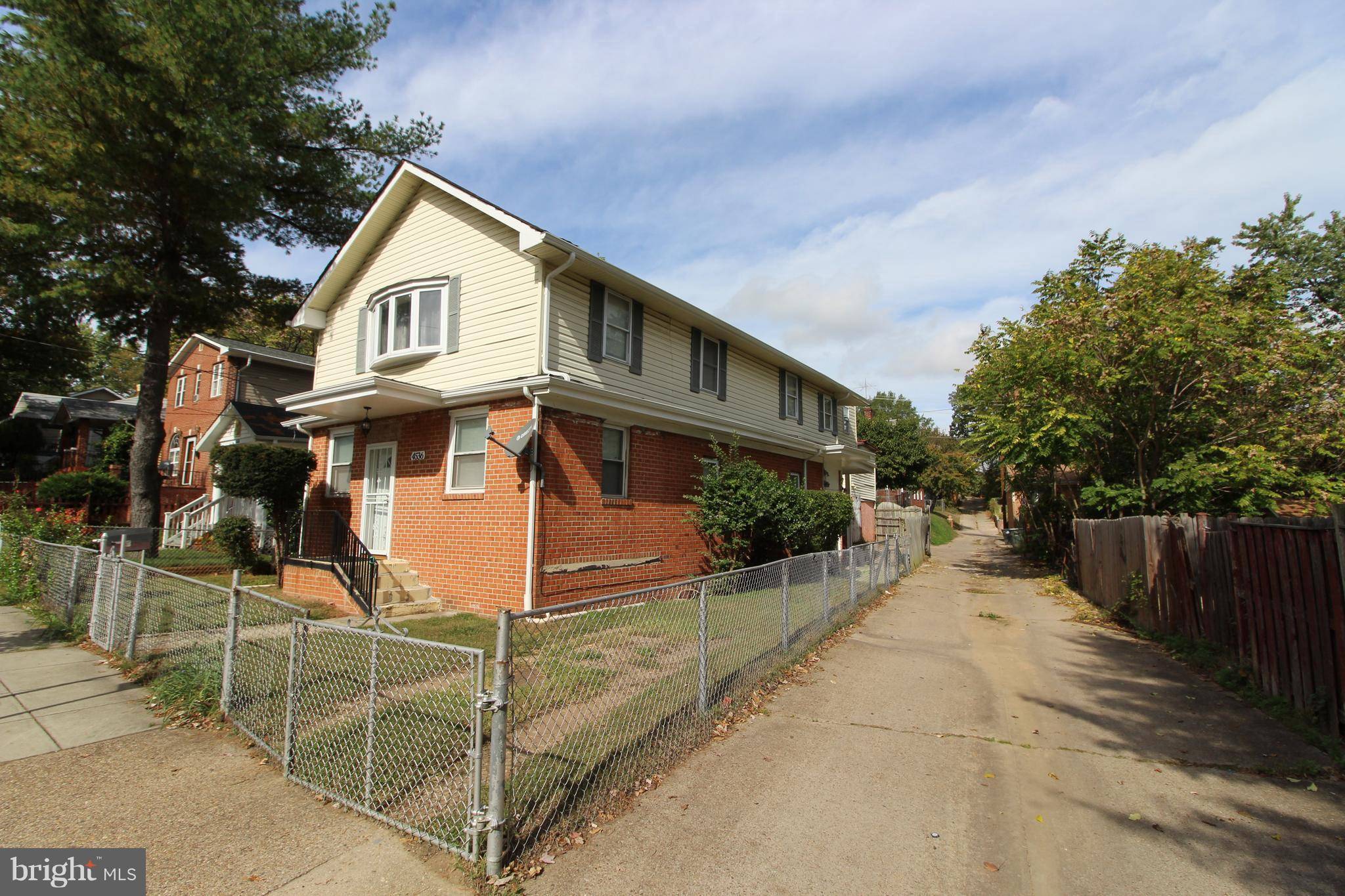 4536 DIX ST NE, Washington, DC 20019