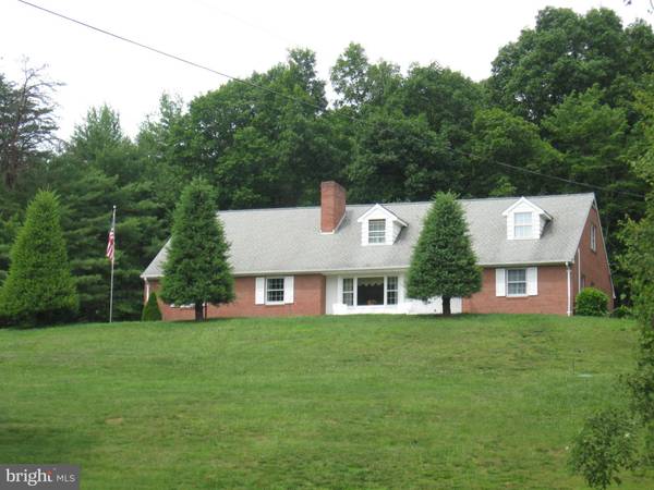 1042 WINCHESTER GRADE RD., Berkeley Springs, WV 25411