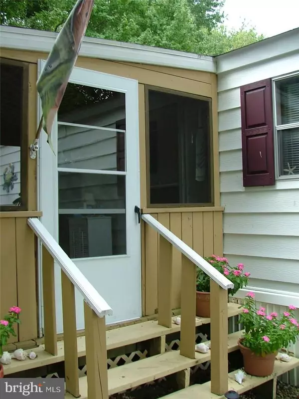 Ocean View, DE 19970,37178 PINEWOOD RD