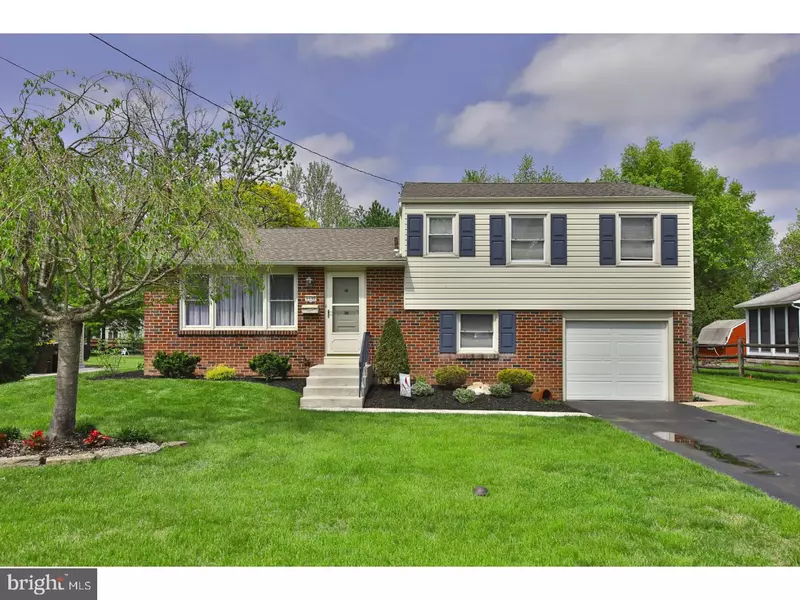 1135 PINEGROVE AVE, Lansdale, PA 19446