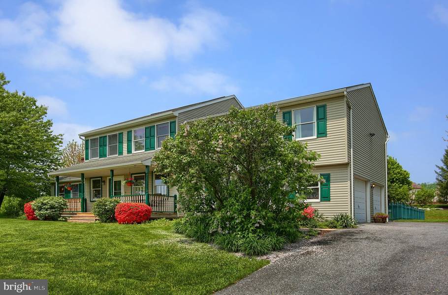 195 FISHER RD, Etters, PA 17319