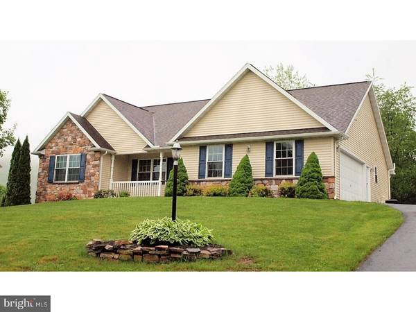 8 SAJER RD, Pottsville, PA 17901