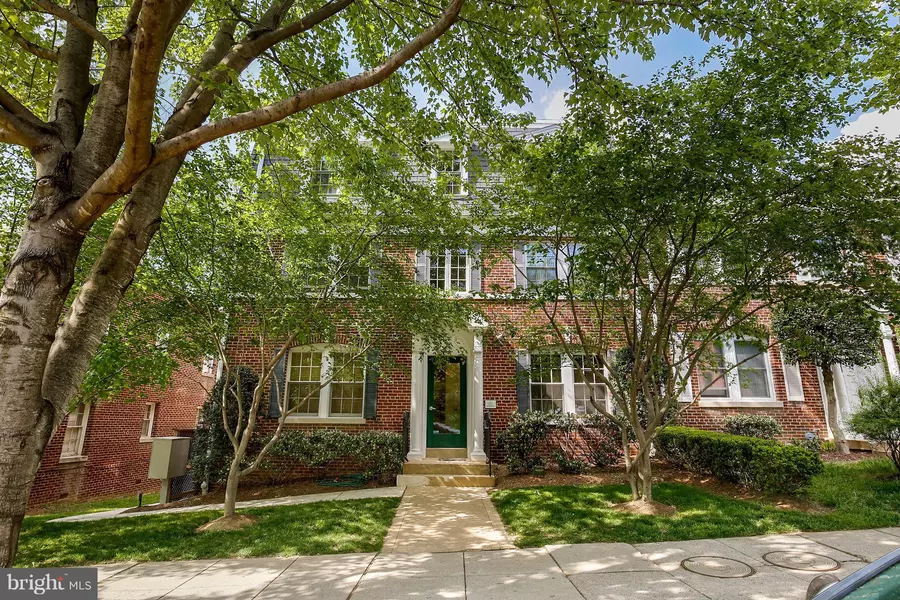 4009 DAVIS PL NW #301, Washington, DC 20007