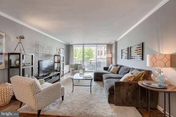 3001 VEAZEY TER NW #609, Washington, DC 20008