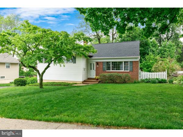 6 LINDEN RD, Burlington Township, NJ 08016