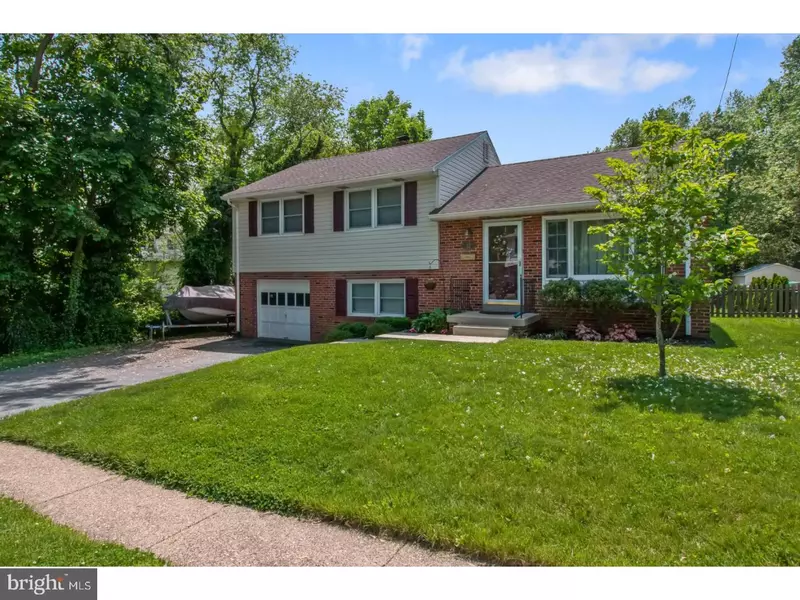 12 HOLLY HILL RD, Wilmington, DE 19809