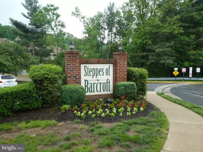 3895-B STEPPES CT #3895B, Falls Church, VA 22041