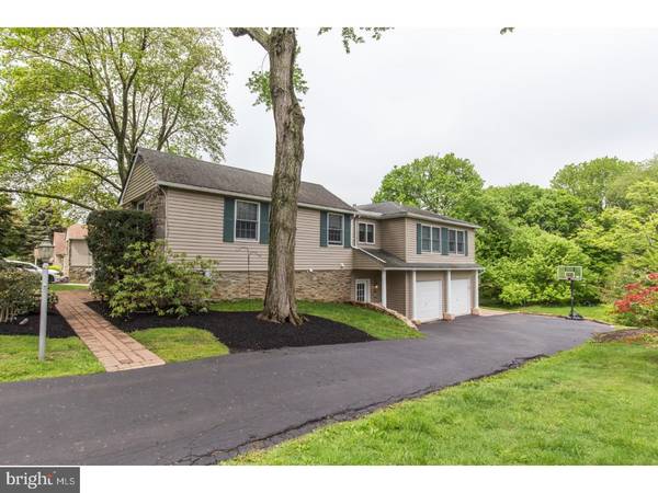 710 CRUM CREEK RD, Broomall, PA 19008