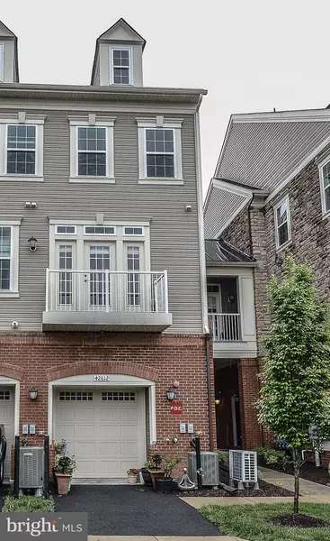 42612 HARDAGE TER #42612, Ashburn, VA 20148