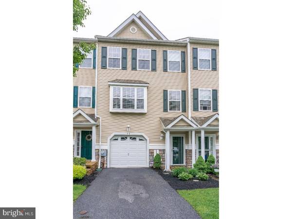 28 HOAG LN, Aston, PA 19014