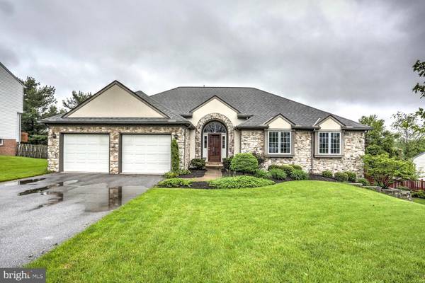 37 ROSEWOOD DR, Brownstown, PA 17508