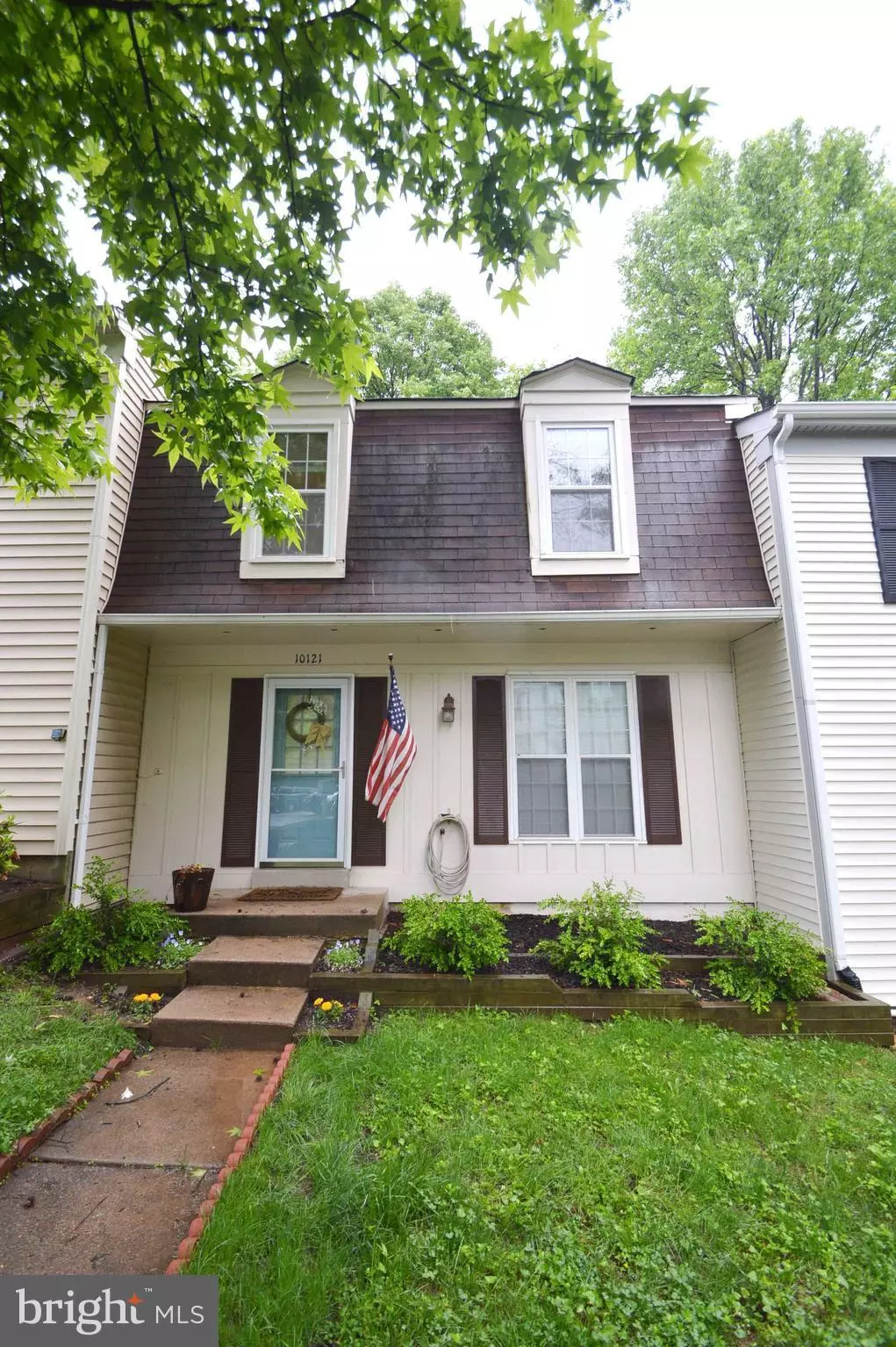 Burke, VA 22015,10121 SASSAFRAS WOODS CT