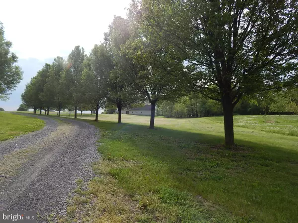 Martinsburg, WV 25404,42 AZURE DRIVE