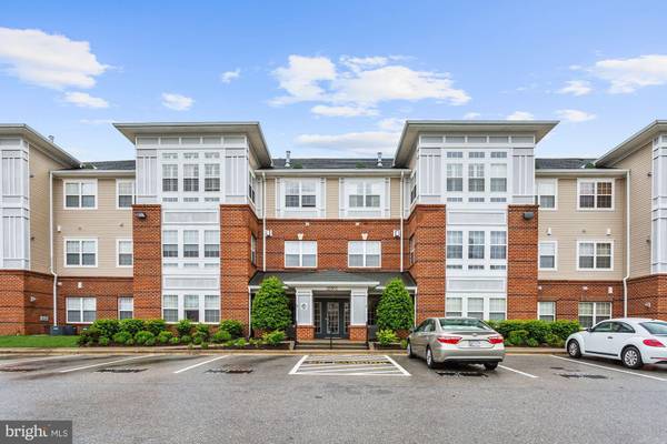 12900 FOX BOW DR #301, Upper Marlboro, MD 20774