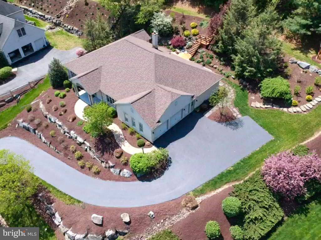 Lancaster, PA 17601,1040 SUNWOOD LN