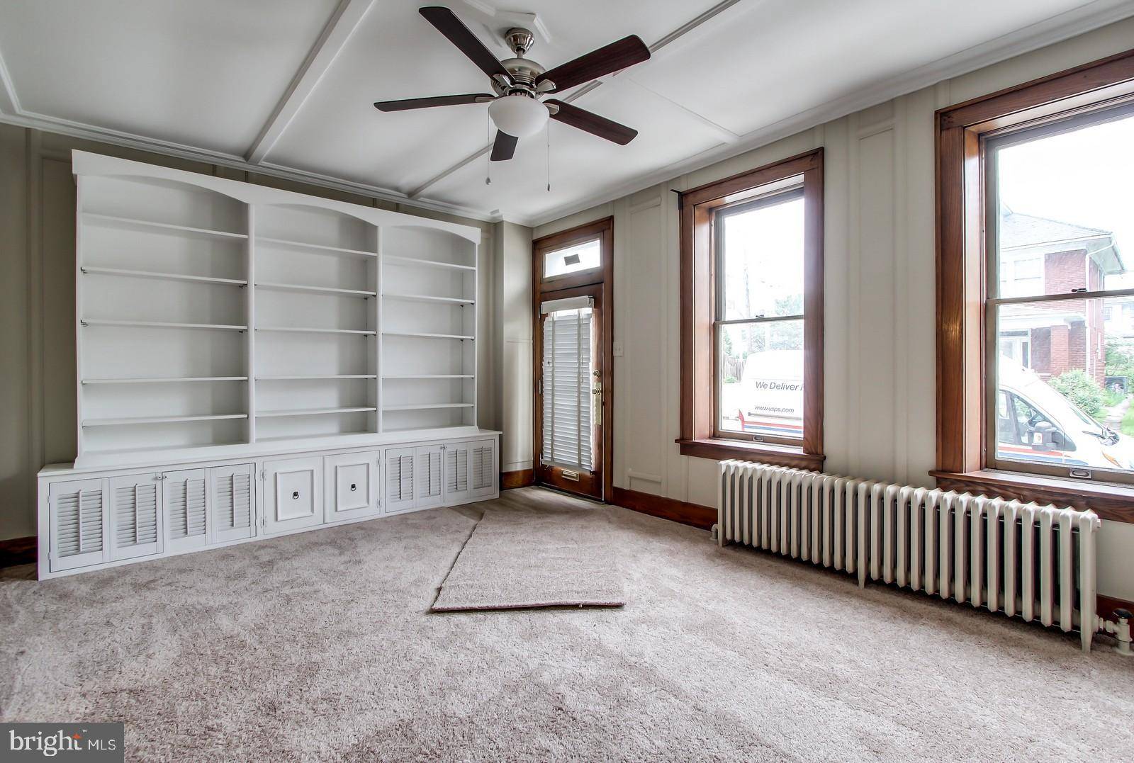 York, PA 17403,989 E PHILADELPHIA ST
