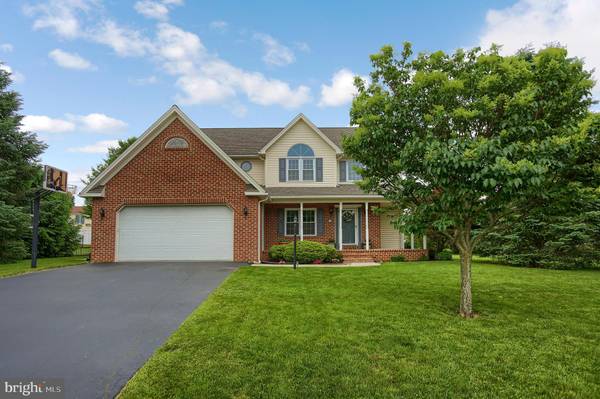 8 SILVER MAPLE DR, Boiling Springs, PA 17007