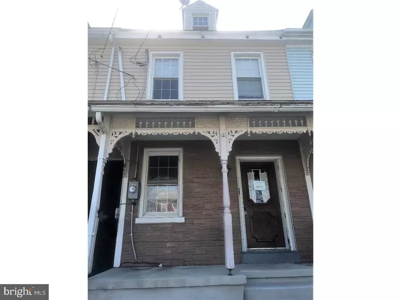 17 S KEMP ST, Lyon Station, PA 19536