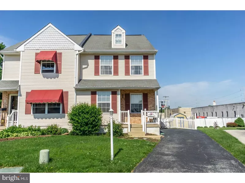 1942 OAK LEAF LN, Ridley, PA 19043