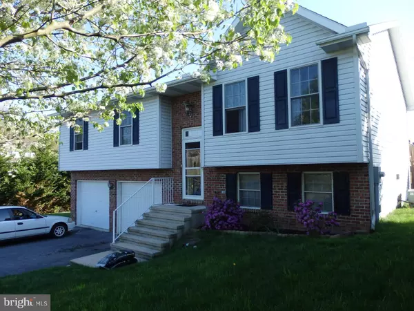 1838 FRANK RD, Chambersburg, PA 17202